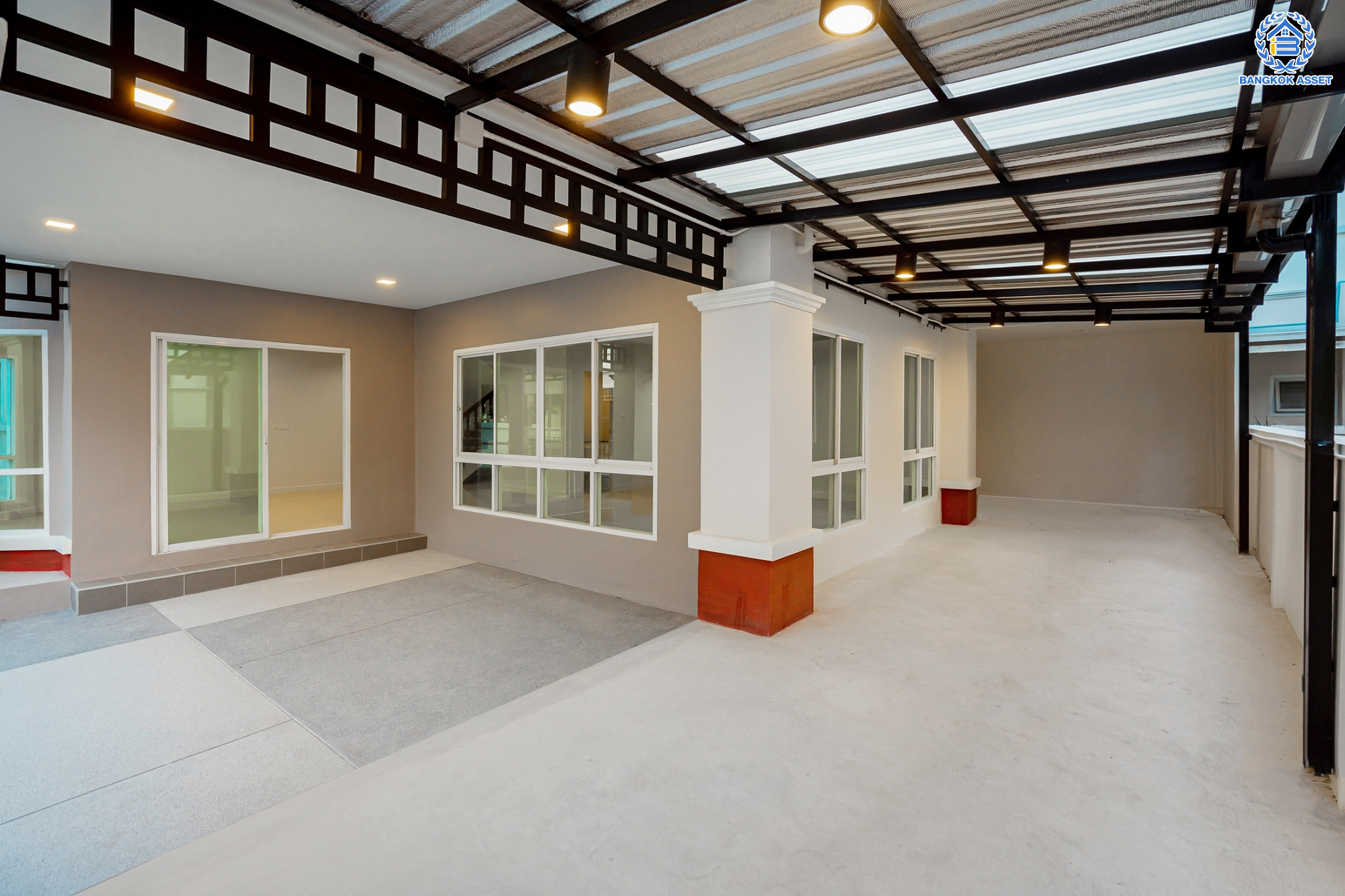 บ้านมือสองตกแต่งใหม่ ม.นันท์นรินทร์ นาวง-ดอนเมือง บ้านแฝดพร้อมอยู่ เนื้อที่ 36 ตร.ว. ฟังก์ชัน 3 ห้องนอน 3 ห้องน้ำ จอดรถได้ 2 คัน บนทำเลดีที่สุด ราคาคุ้มสุดในย่านนี้! เชื่อมต่อทุกการเดินทาง ใกล้สนามบินดอนเมือง ทางด่วน "ศรีสมาน" และรถไฟฟ้าสายสีแดง "สถานีดอนเมือง"…